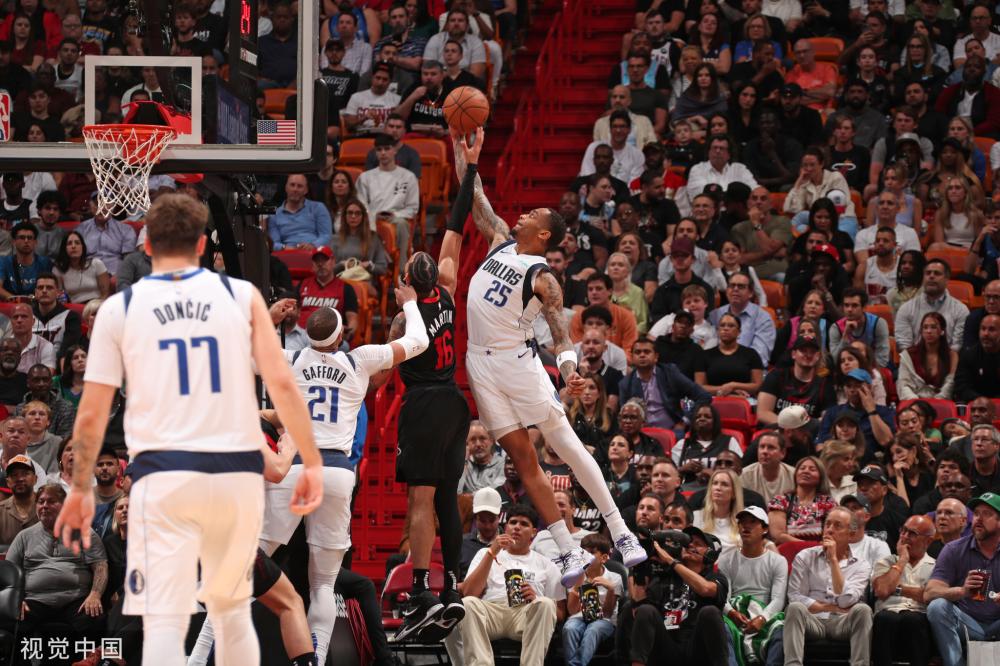 职业足坛并 职业足坛并